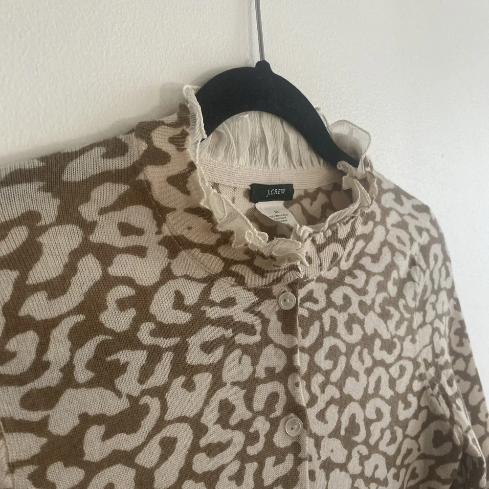 J Crew Animal‎ Print Merino Wool Cardigan Sweater Ruffle Trim Size XS